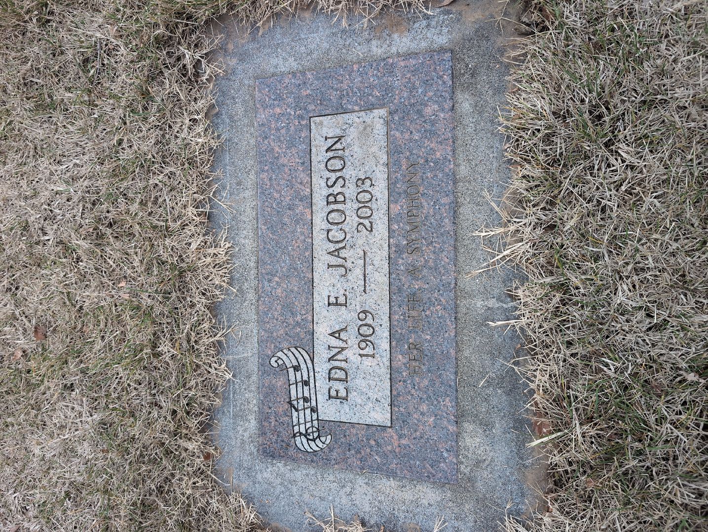 Edna E. Jacobson's grave. Photo 1