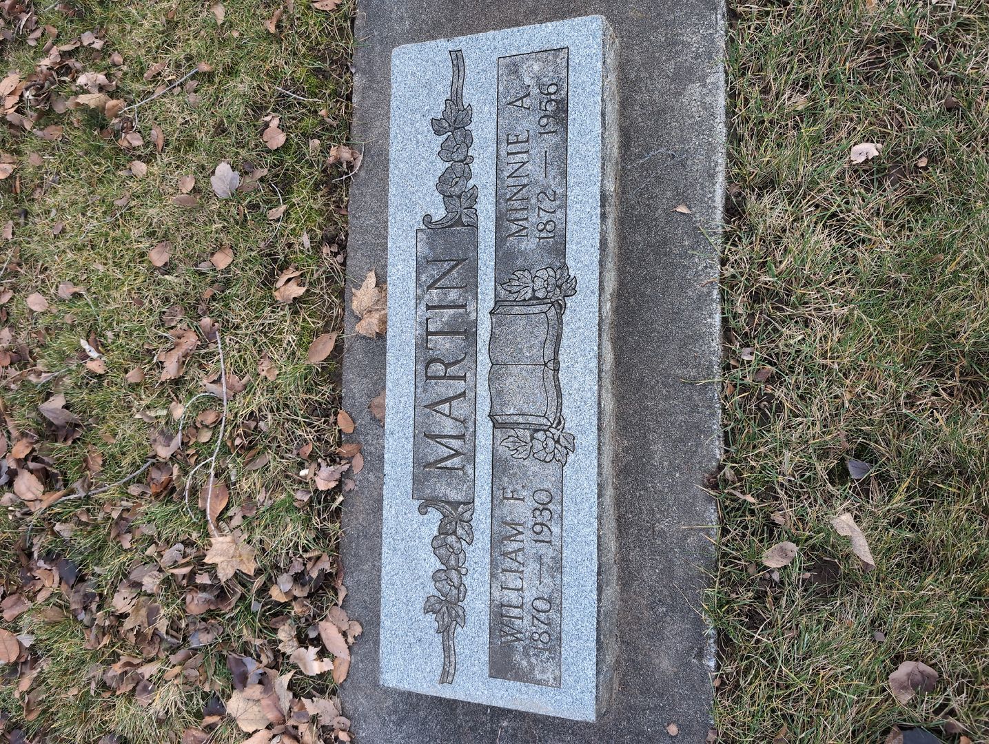 Nellie Martin Ochs's grave. Photo 1