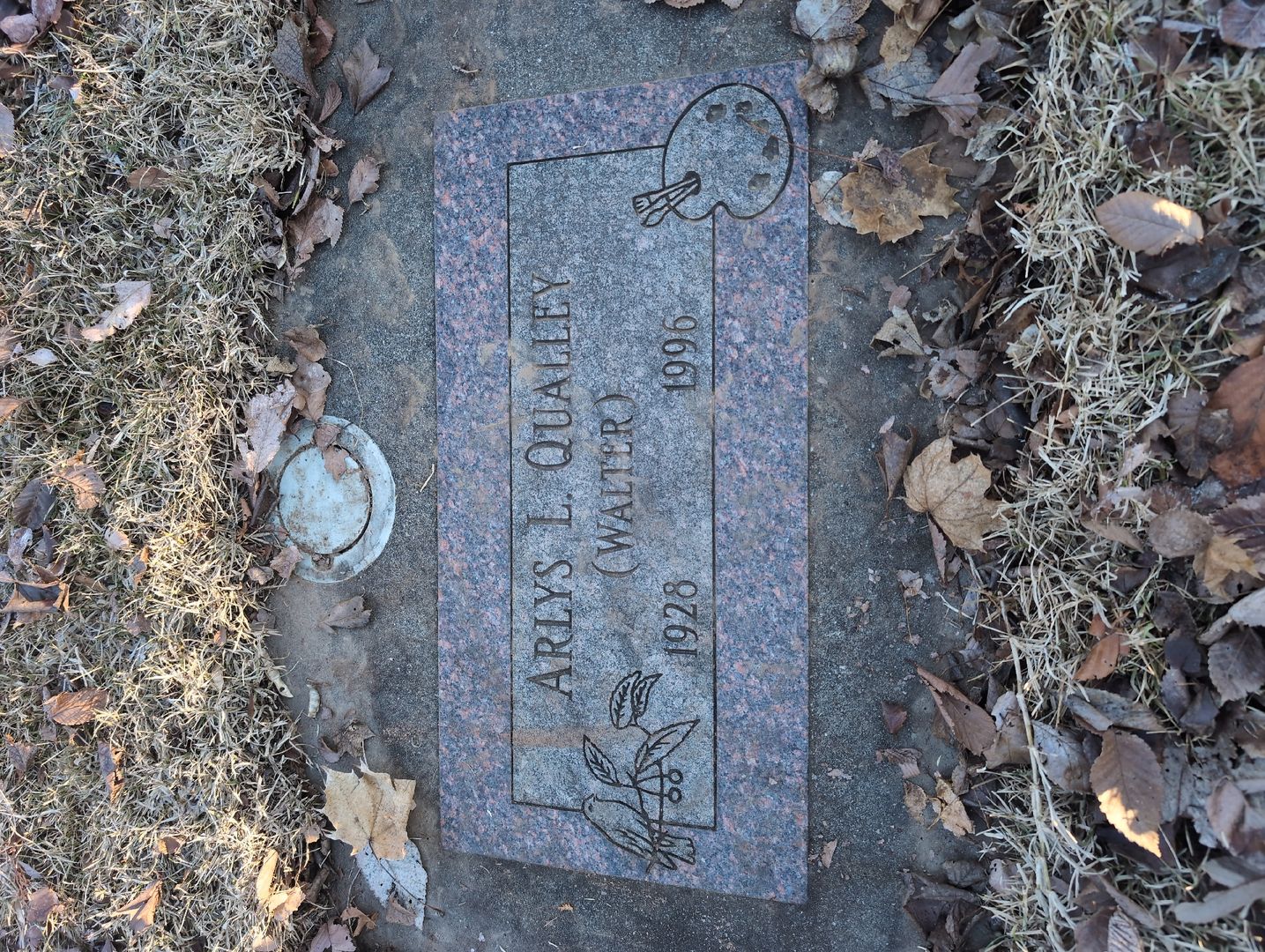 Hilda A. Qualley's grave. Photo 1