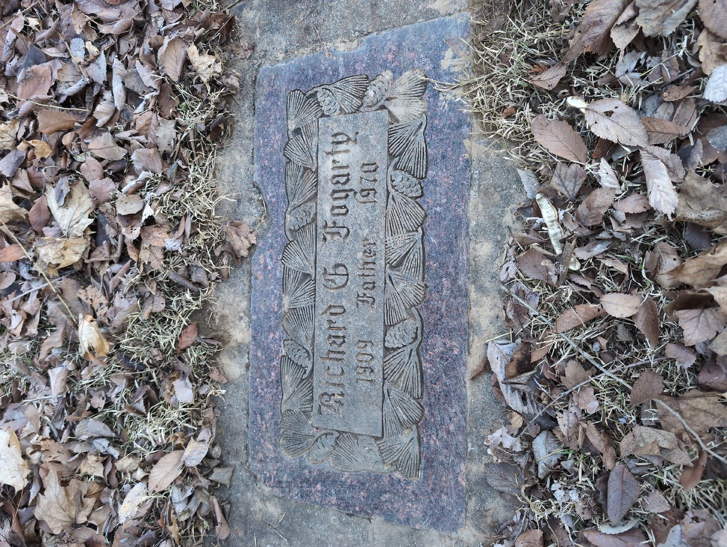 Virginia L. Acker's grave. Photo 1