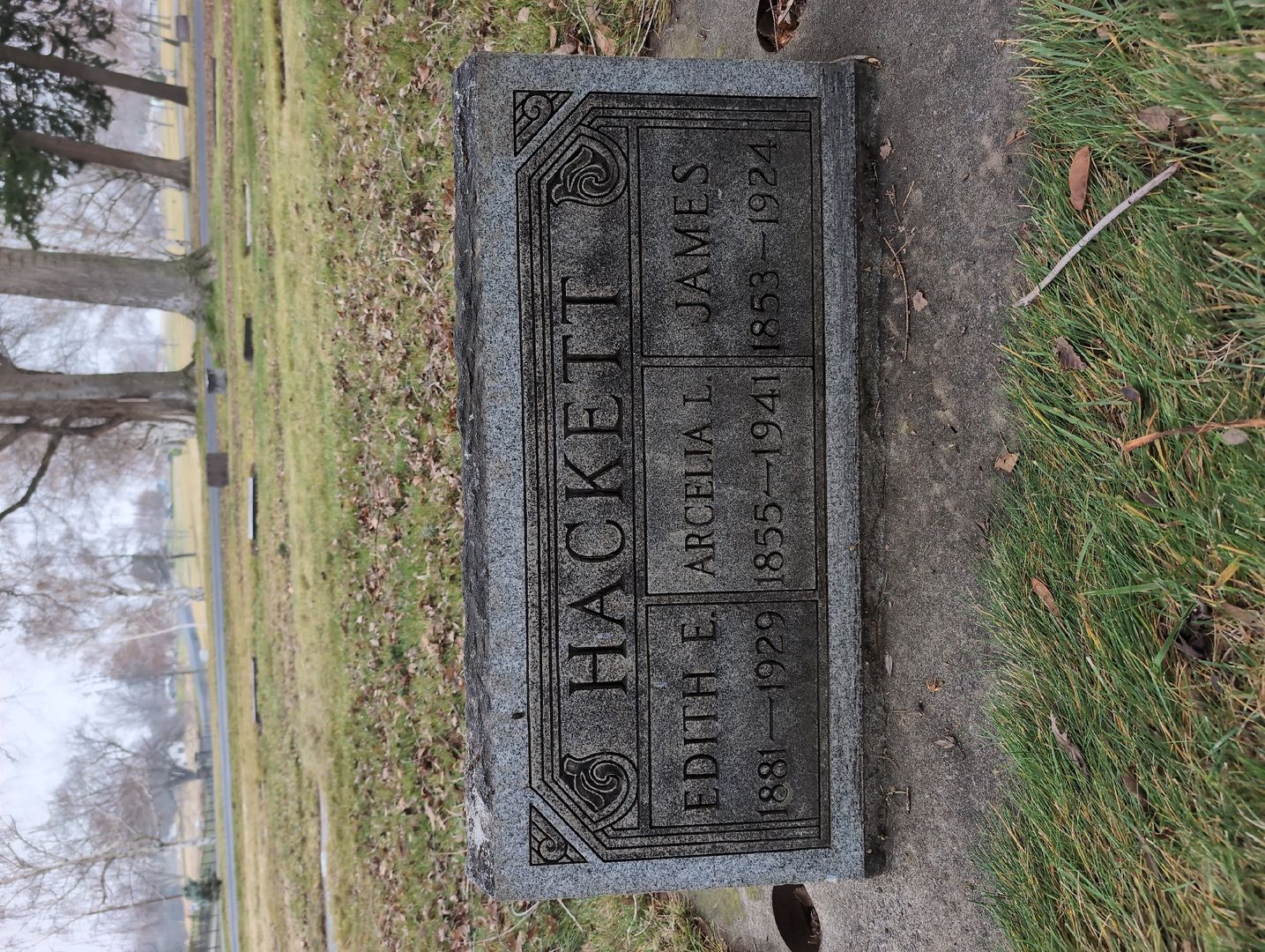 Edith E. Hackett's grave. Photo 1