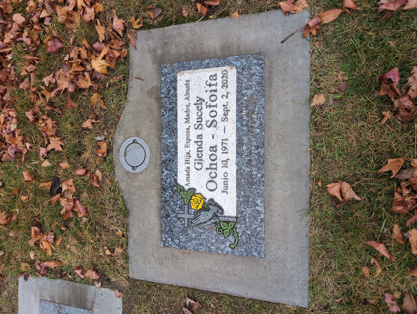 Thais K. Baer's grave. Photo 1