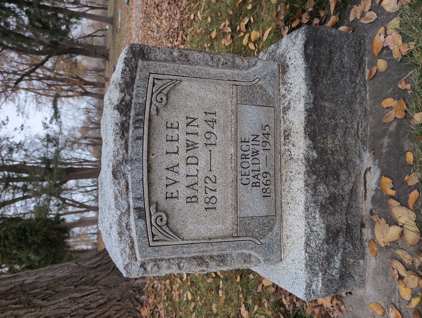 George W. Baldwin's grave. Photo 1