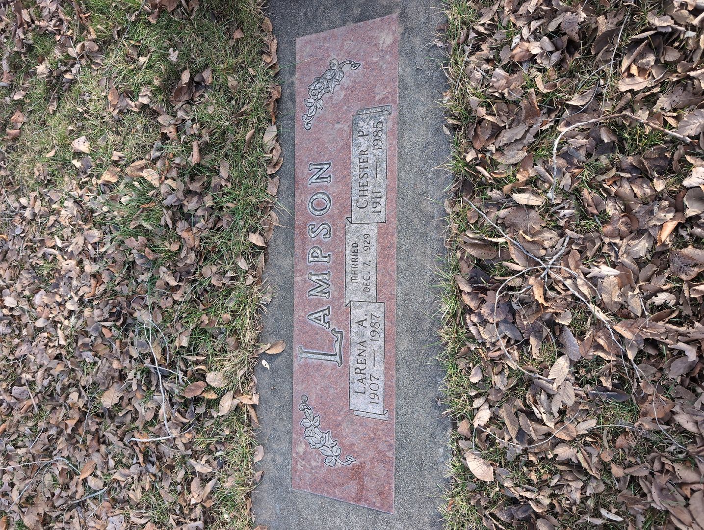LaRena A. Lampson's grave. Photo 1