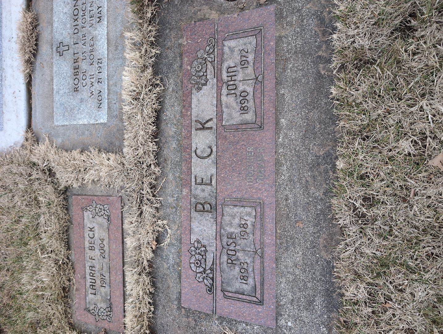 Douglas E. York's grave. Photo 1