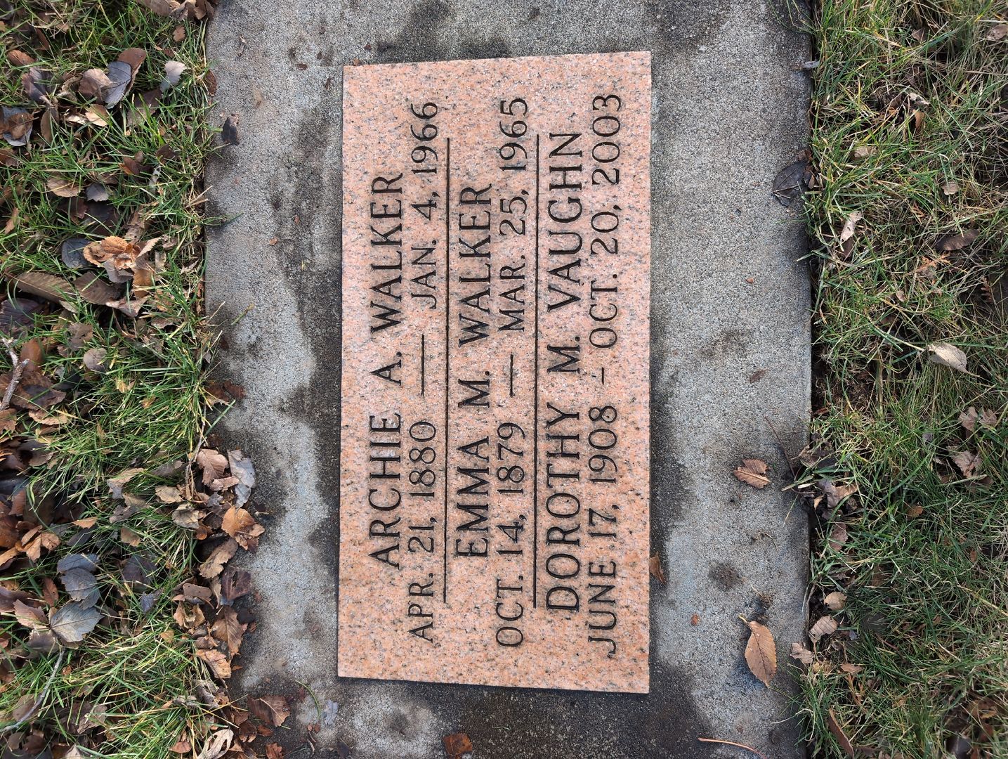 Arthur John Ziegele's grave. Photo 1