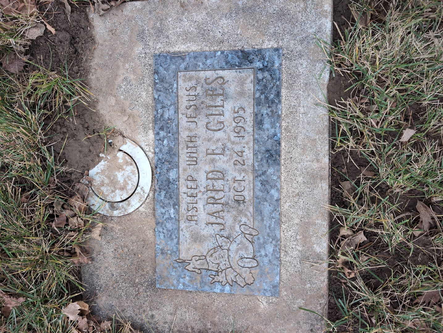 Jacob Carlin Rau's grave. Photo 1