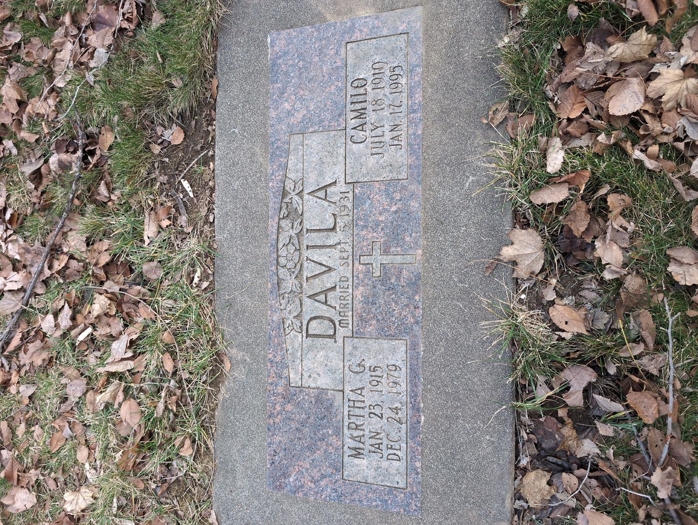 Mabel Raley Ackerman's grave. Photo 1