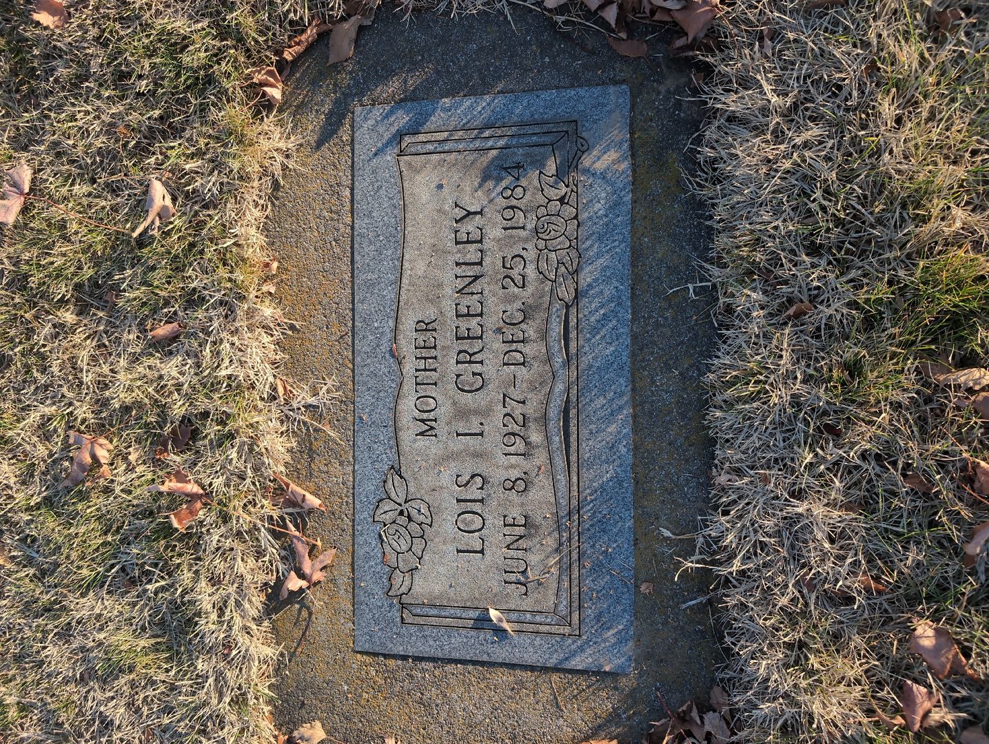 Elaine MacDonald's grave