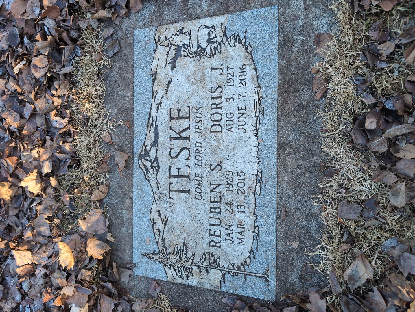 Reuben S. Teske's grave. Photo 1