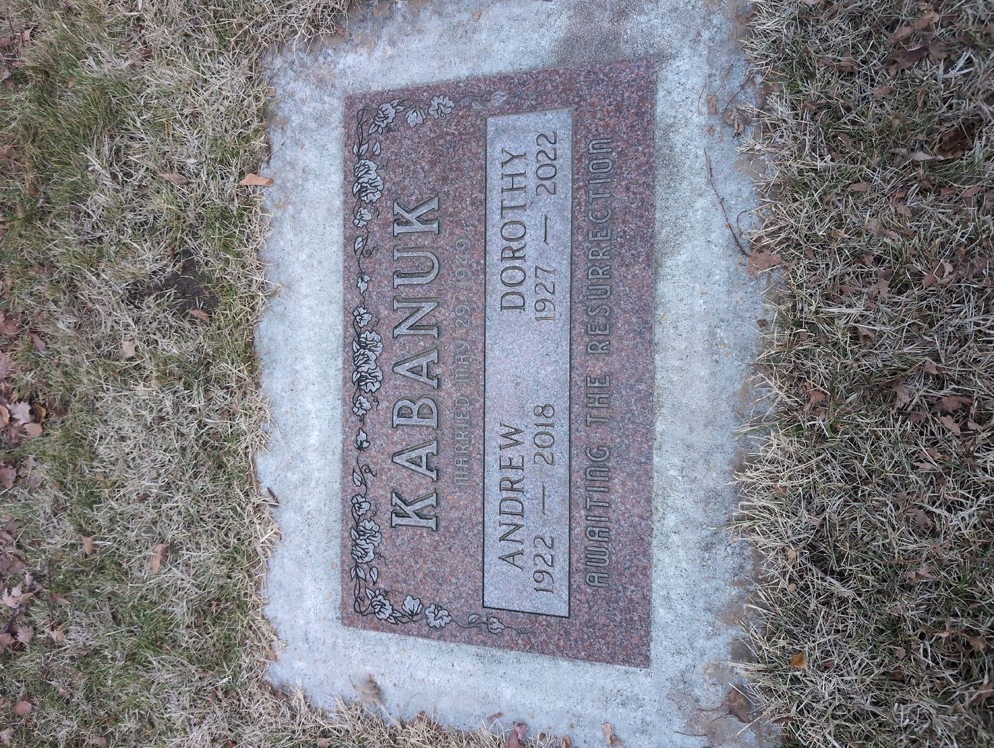 Dorothy Kabanuk's grave. Photo 1