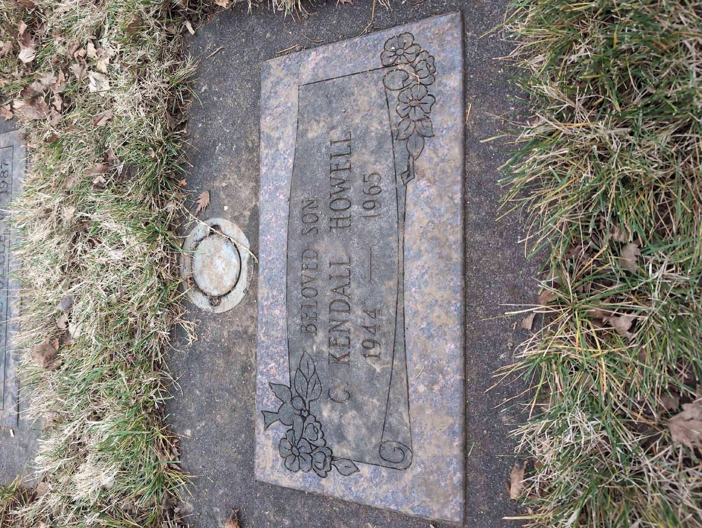 Morgan James Dammrose's grave. Photo 1