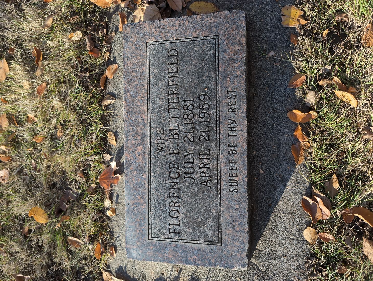 Charles B. Unzicker's grave. Photo 1