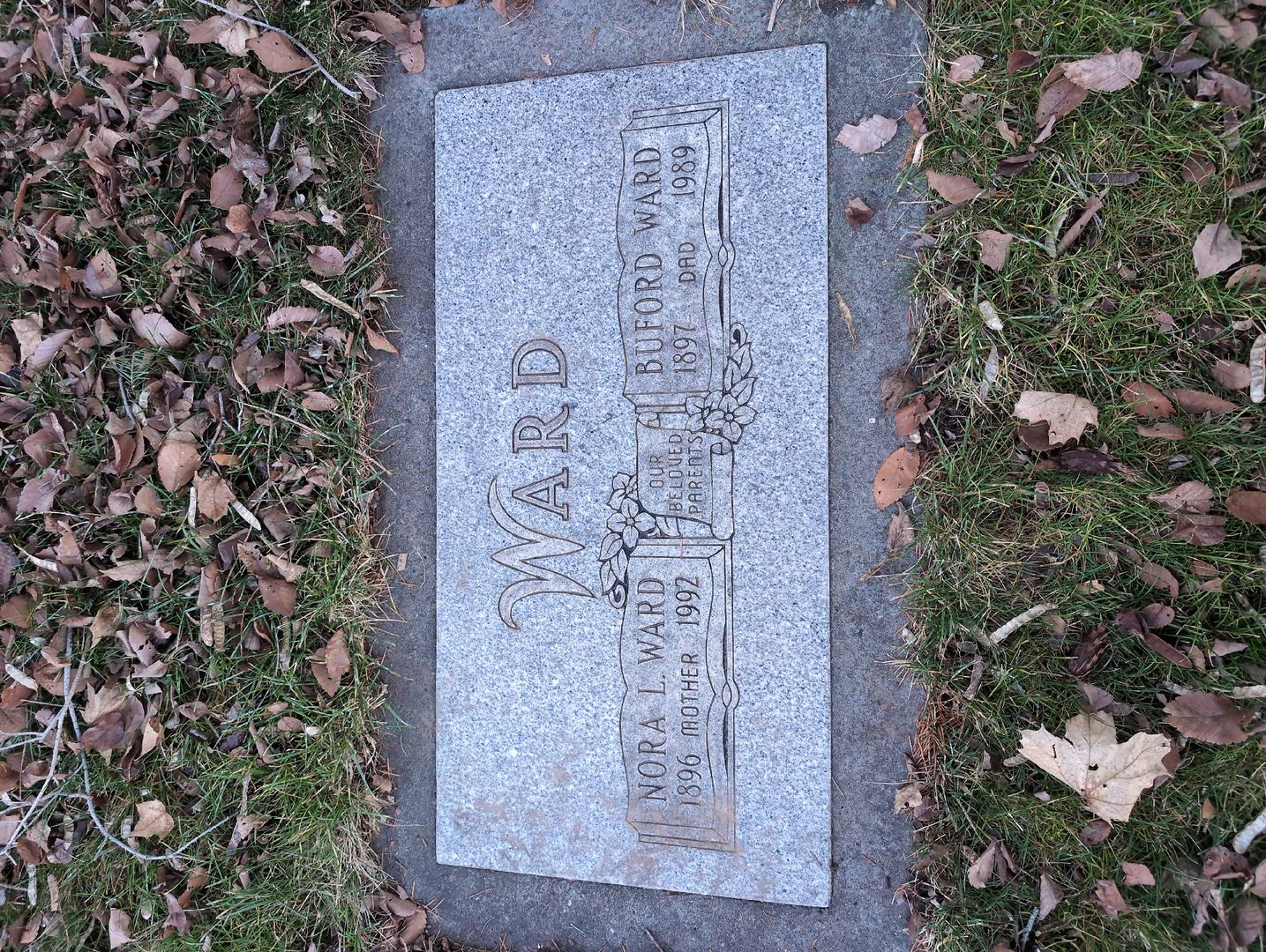 Nelda Irving's grave. Photo 1