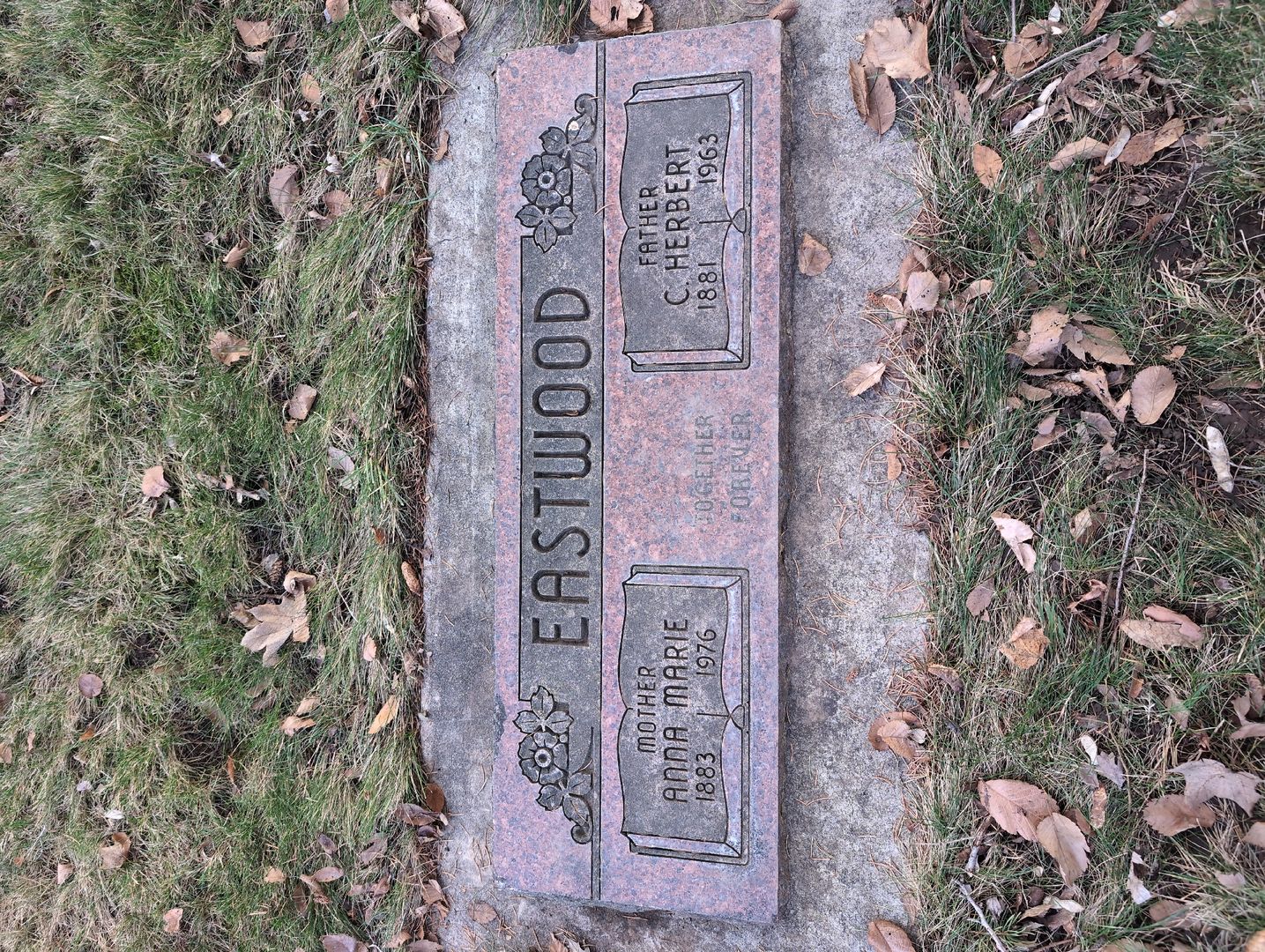 Charles Herbert Eastwood's grave. Photo 1