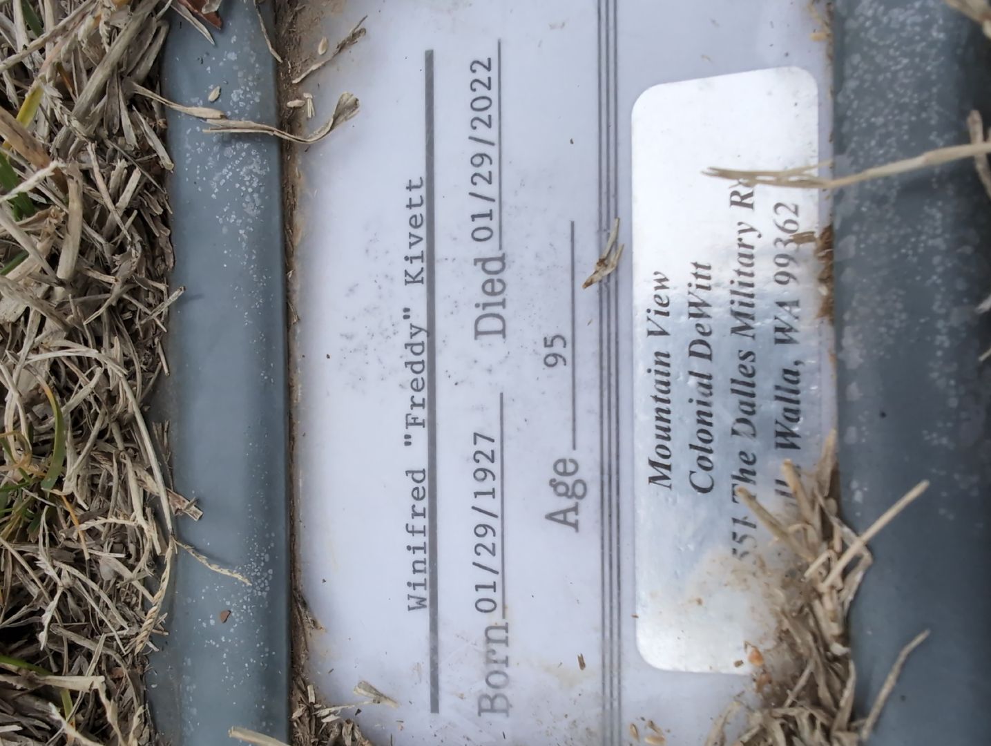 Genevieve Garlock's grave. Photo 1
