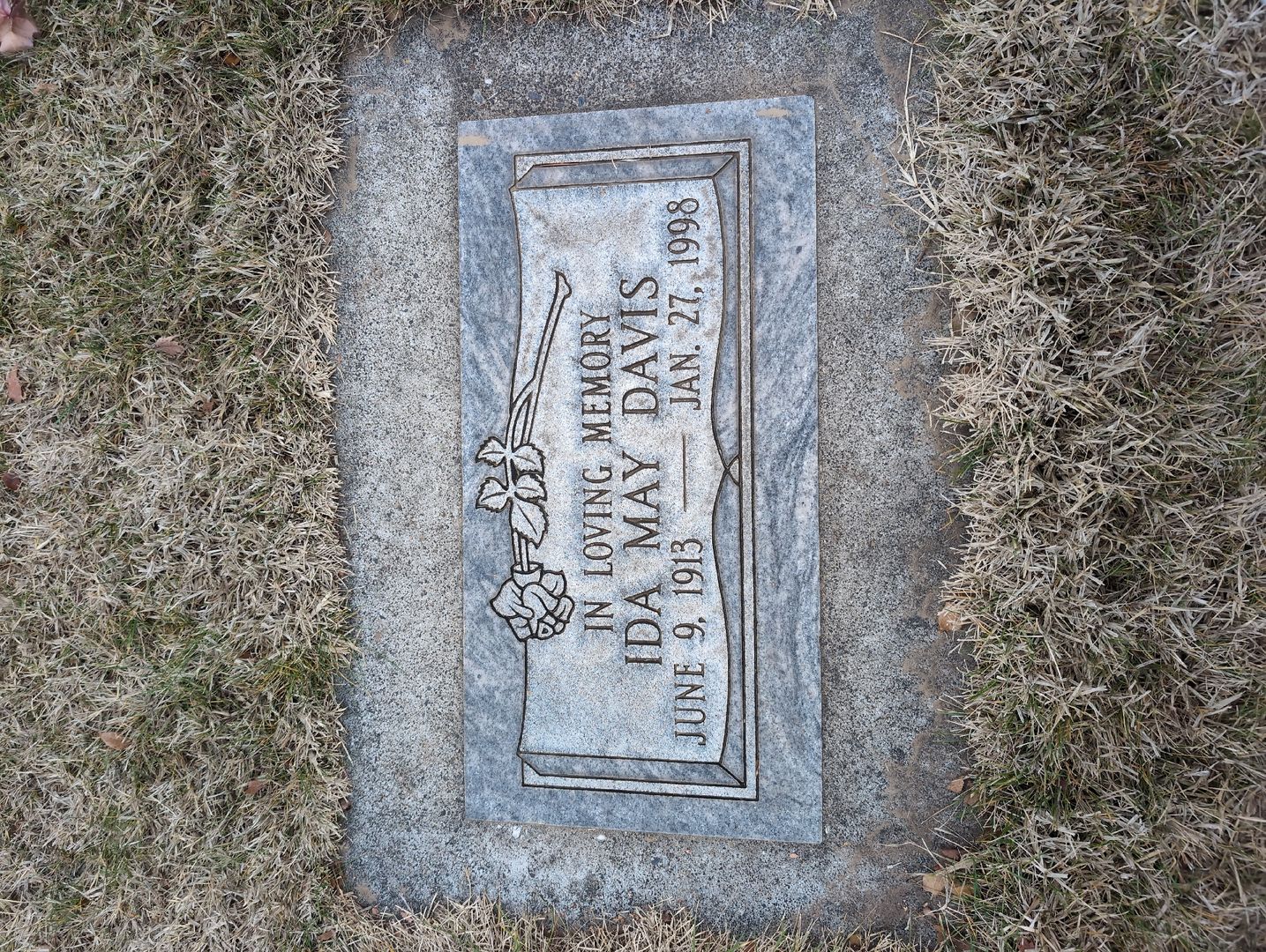 Hugh J. Campbell's grave. Photo 1