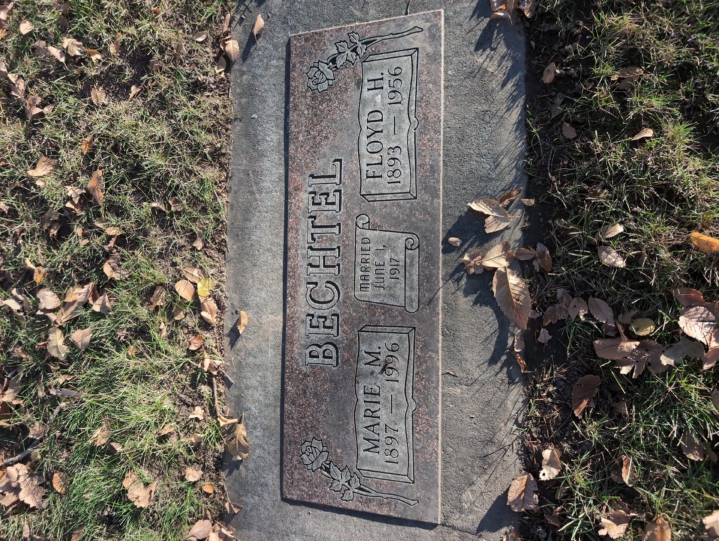 Samuel Bert Darnall's grave. Photo 1